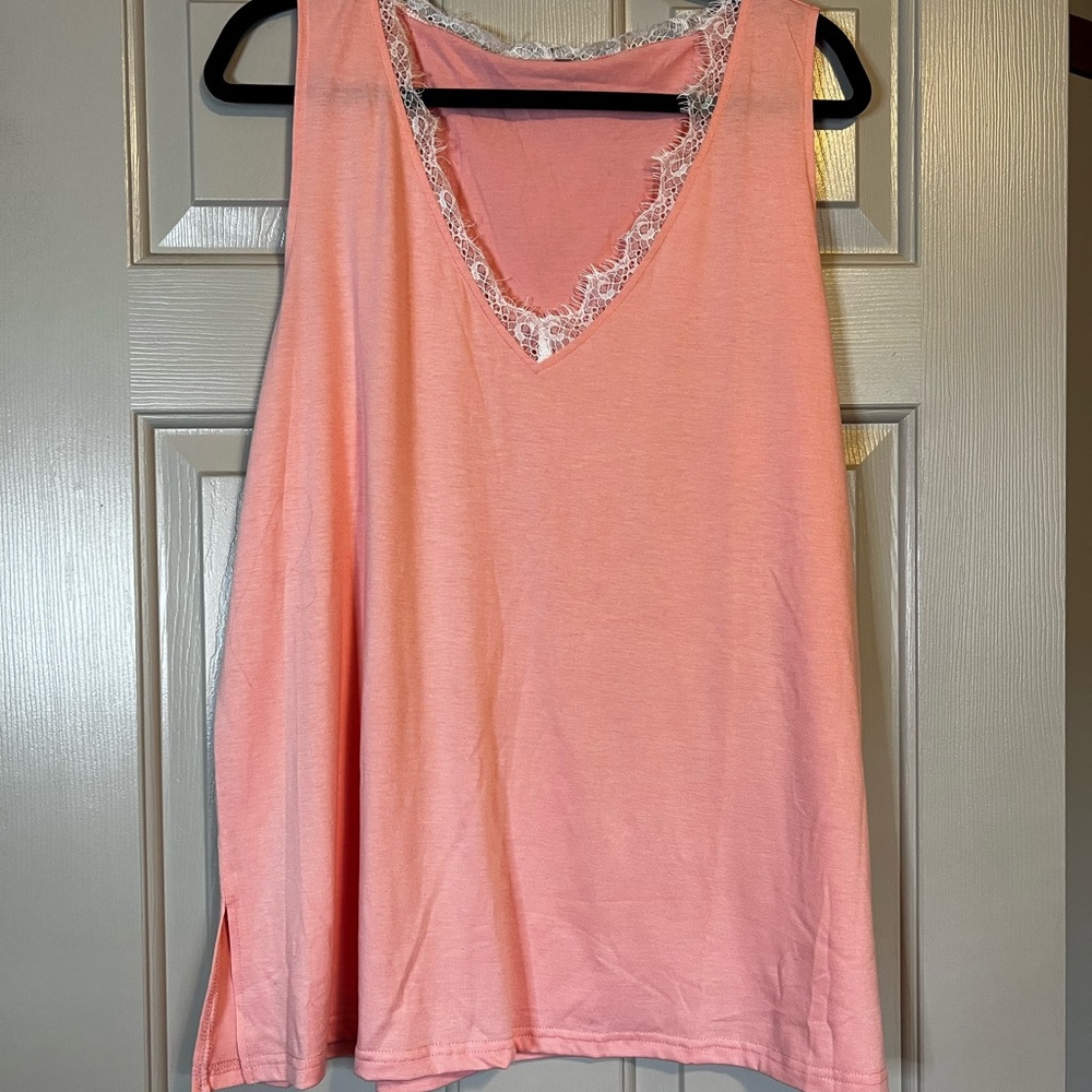Coral lace v neck tank top size 2XL
